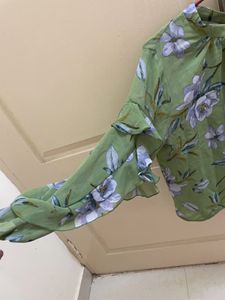 Floral Ruffle Sleeve Top