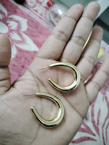 240.Chic Gold Hoop Earrings