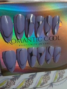 Elegant gel tip Press-On Nails comes with prep kit