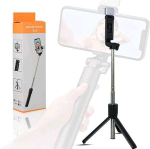 Selfie Stick R15 With Tripod And Flashlight Remote