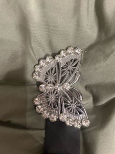 H&amp;M Divided Black Butterfly Buckle Belt