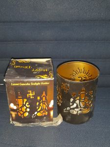 Tealight holder