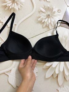 Comfortable Black Bra ✨ ( seamless)