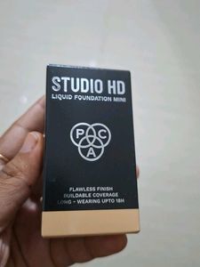 Studio HD Liquid Foundation Mini