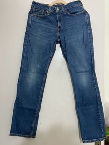 LEVI’S Slightly Distressed Stretchable Blue Denim