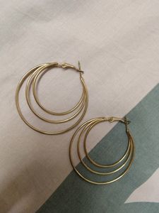 4 Pairs OfStylish Earing Very Low Cost.+ Free Dalwada Mix sample Pack