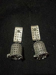 Elegant Black Jhumka Earrings