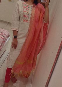 White Kurti With Pink Dupatta
