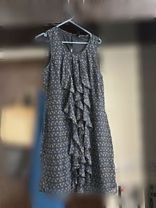 Chic Floral Ruffle Dress