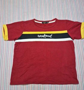 Weekend Graphic Crop T-Shirt