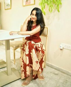 Trendy Red and Beige Skirt, Top Se