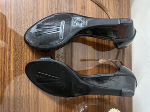 Black sandals