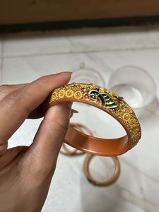 (New) Rajhashtani Gold Bangles Set
