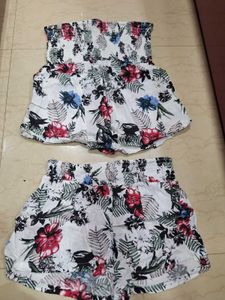 Floral Print Strapless Top &amp; Shorts Set