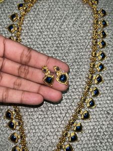 Elegant Gold-Tone Necklace &amp; Earrings Set
