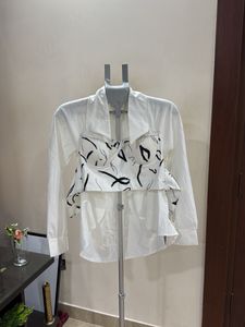 Stylish White Shirt with Abstract Print Top