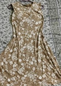 Padded Olive Green Floral Print Sleeveless Fit