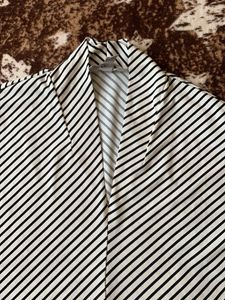 Striped v-shape top