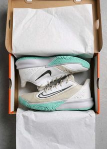 Nike special edition precision 7