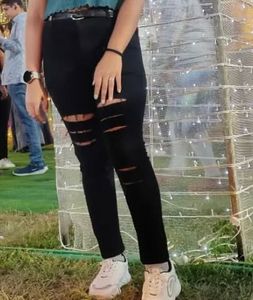 Black Ripped Skinny Jeans