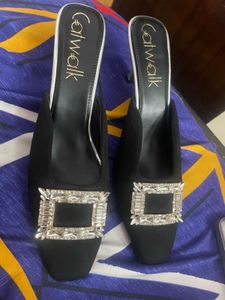 Stylish Catwalk Heeled Mules