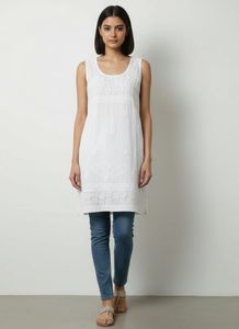Elegant sleeveless Handwork Chikankari Kurti