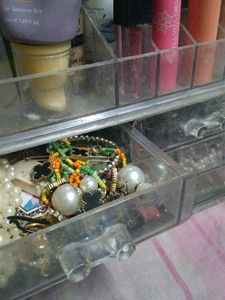 Makeup Organizer &amp; Jewelery Drawer