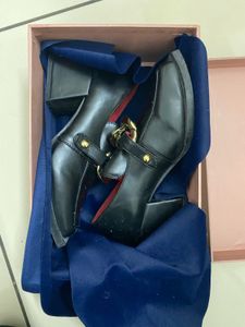 Women’s Black Square-Toe Mary Jane Block Heels wit
