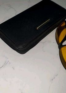 Chic Black Zip-Around Wallet with free gift
