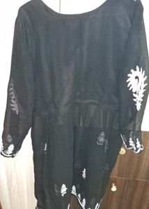 Elegant Black Embroidered Kurta