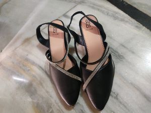 Street style Store Heels Belly
