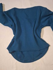 Stylish Blue Long Sleeve Crop Top