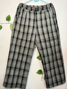 Plaid Cropped Pants