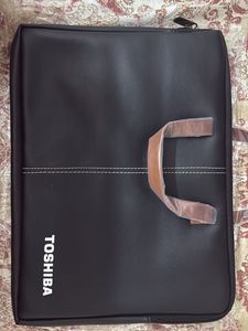 FREE TOTEBAG WITH IT!!Toshiba Laptop Sleeve Case