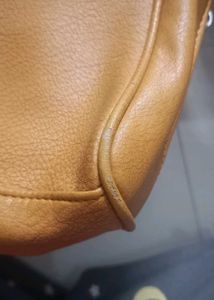 Stylish mustard Handbag