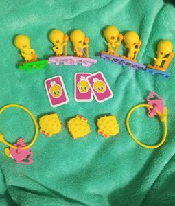 Tweety Bird Figurine Set with Charms 11