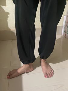 Buy full look including tshirt trouser and scrunches