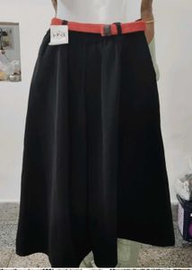 Jet Black High-Waisted Divided skirt