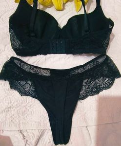 Comfy Black Bra With Beautiful Net Penty