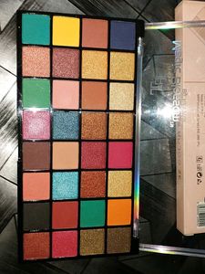 32 beautiful shades Eyeshadow Palette