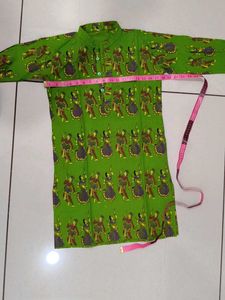 Vibrant Green Kurta with Indian Dance Motifs