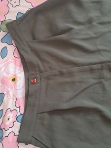 Stylish Olive Green Wide-Leg Trousers
