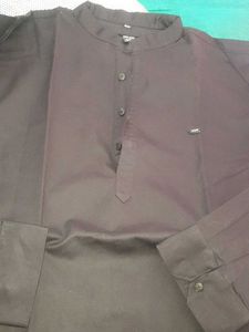 Simple Living Black Design Shirt XL