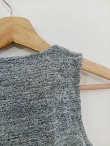 Gray Textured Sleeveless Crop Top