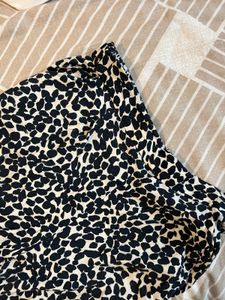 H&amp;M Stylish Wide-Leg Printed Pants