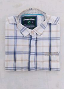 Thomas Cook Premium Men White Blue Checkered shirt