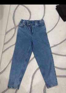 Blue Denim Jeans Tapered fit