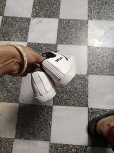 Abibas Sneakers