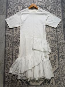 Chic White Ruffle Dress