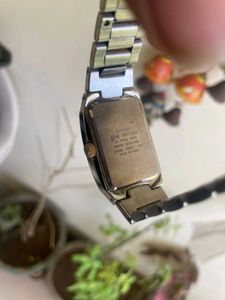 Stylish Two-Tone Analog Watch